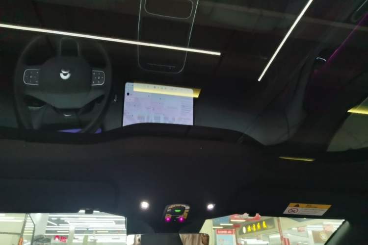 Used Nio ET5T 2025 75 kWh Touring Headliner