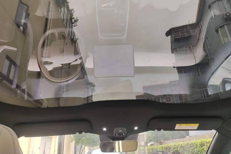 Used Nio ET5T 2025 75 kWh Touring Headliner