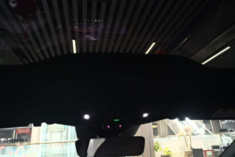 Used Nio ET5T 2025 75 kWh Touring Headliner