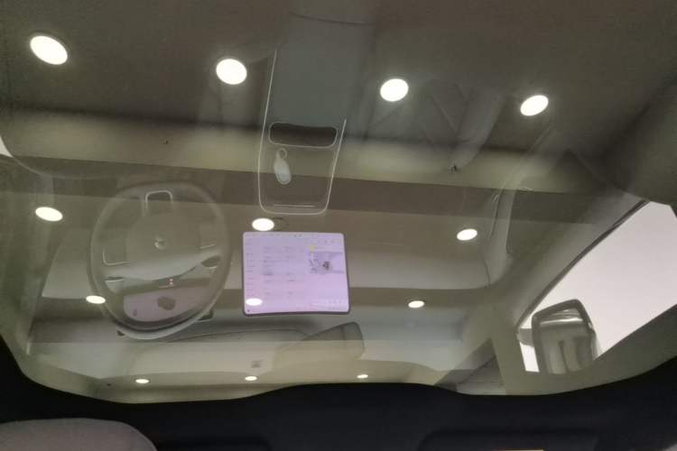 Used Nio ET5T 2025 75 kWh Touring Headliner