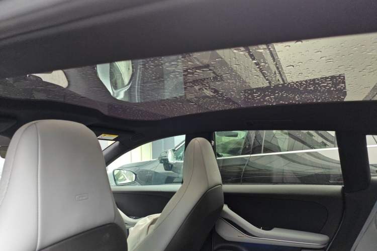 Used Nio ET5T 2025 75 kWh Touring Headliner