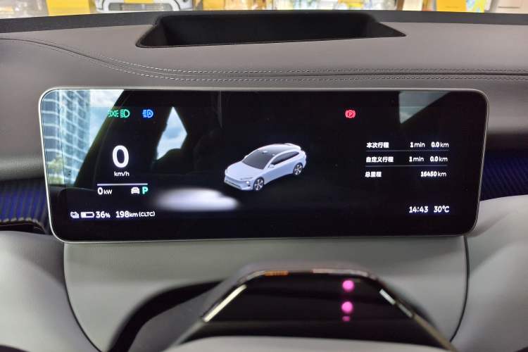 Used Nio ET5T 2025 75 kWh Touring Instrument Cluster