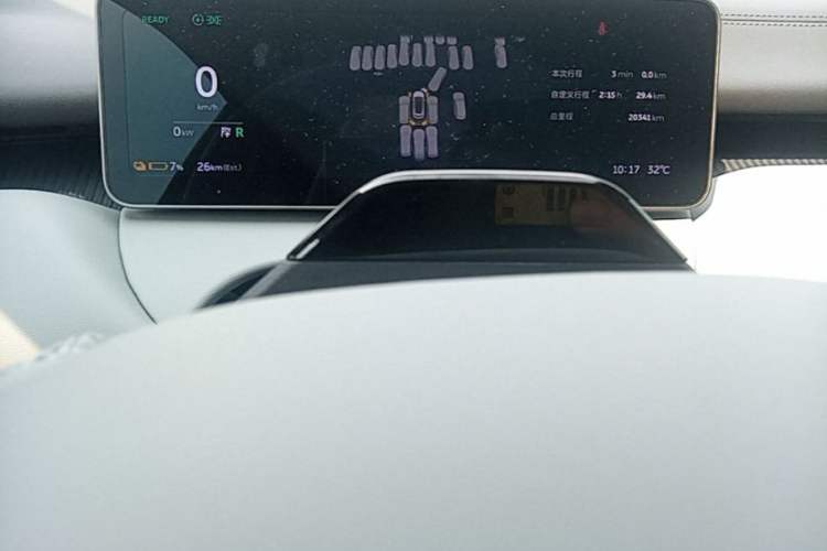 Used Nio ET5T 2025 75 kWh Touring Instrument Cluster