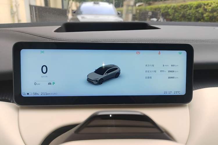 Used Nio ET5T 2025 75 kWh Touring Instrument Cluster