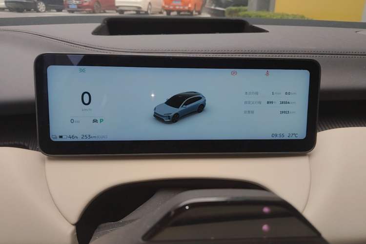 Used Nio ET5T 2025 75 kWh Touring Instrument Cluster