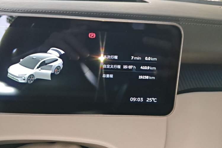 Used Nio ET5T 2025 75 kWh Touring Instrument Cluster