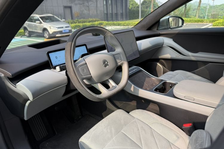 Used Nio ET5T 2025 Model Champion Commemorative Edition, 75kWh Touring Interior 3