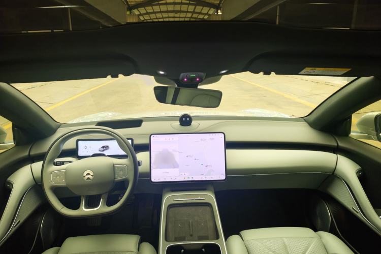 Used Nio ET5T 2025 75 kWh Touring Interior 6