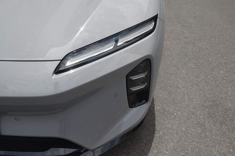 Used Nio ET5T 2025 75 kWh Touring Left Front Headlight