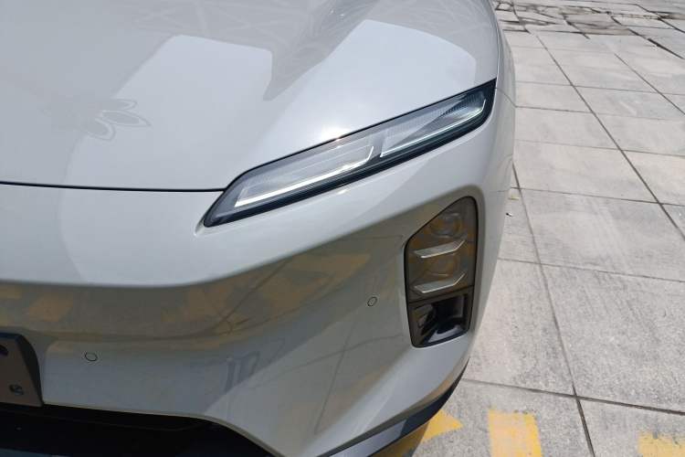 Used Nio ET5T 2025 100kWh Touring Left Front Headlight