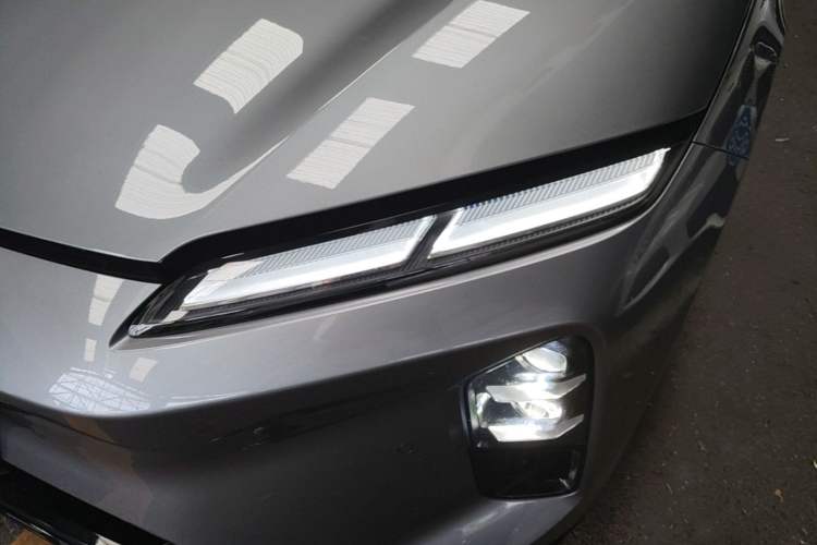 Used Nio ET5T 2025 75 kWh Touring Left Front Headlight
