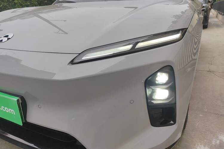 Used Nio ET5T 2025 75 kWh Touring Left Front Headlight