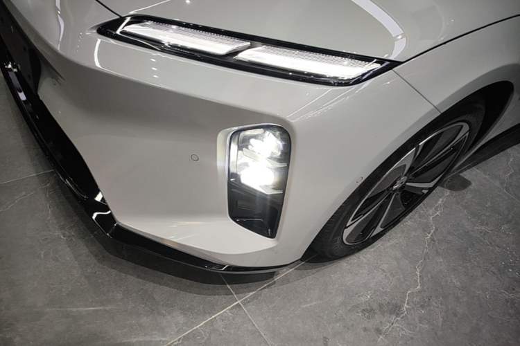 Used Nio ET5T 2025 75 kWh Touring Left Front Headlight