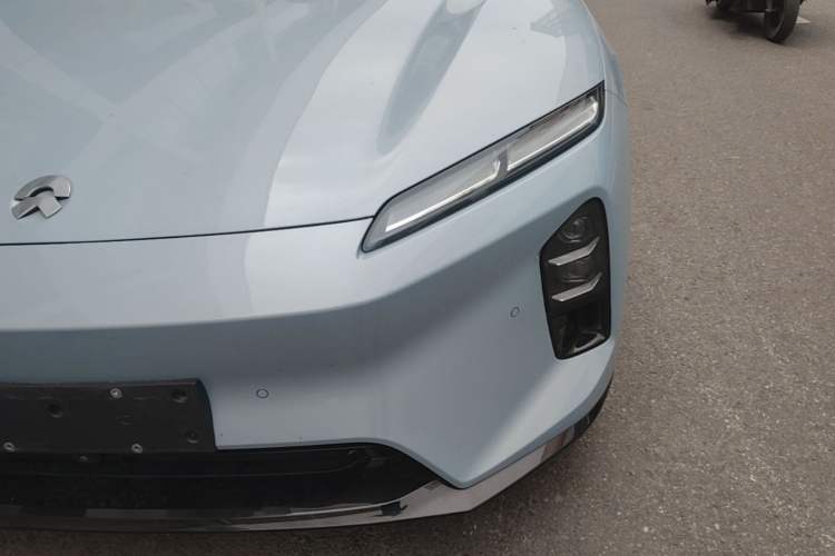 Used Nio ET5T 2025 75 kWh Touring Left Front Headlight