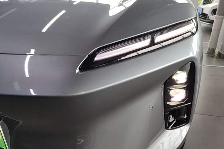 Used Nio ET5T 2025 75 kWh Touring Left Front Headlight
