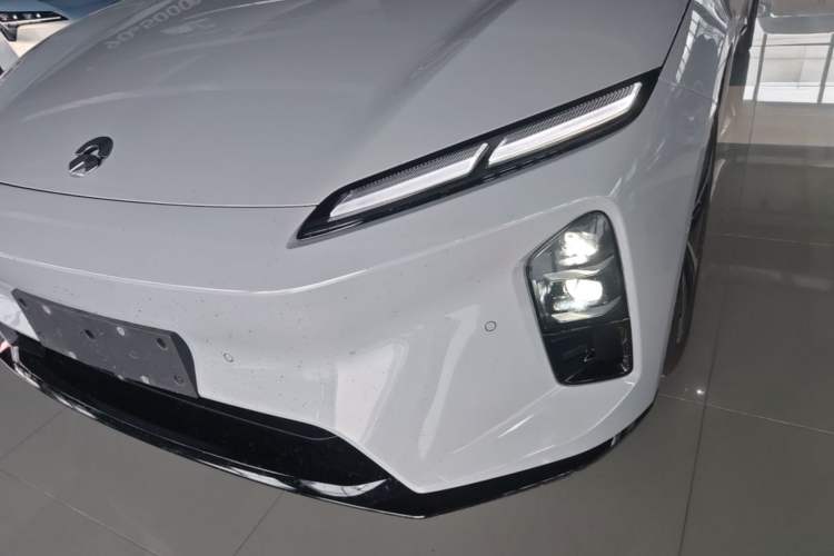 Used Nio ET5T 2025 75 kWh Touring Left Front Headlight