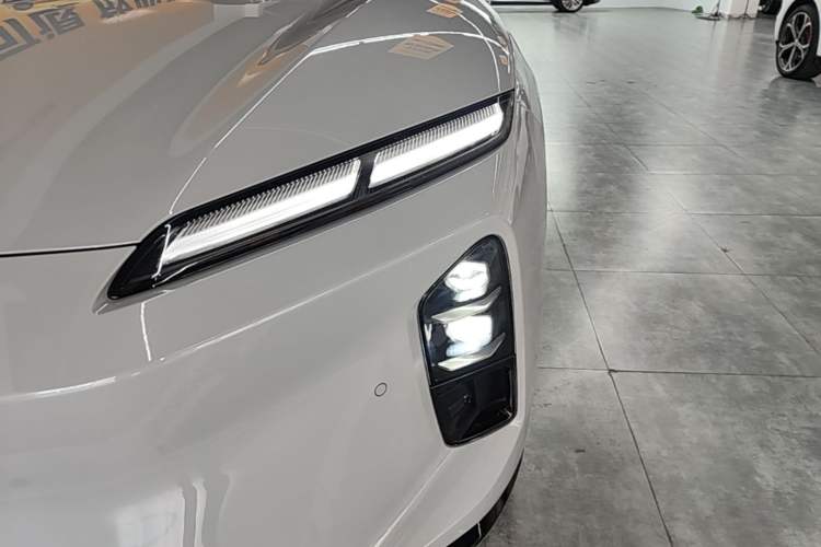 Used Nio ET5T 2025 Model Champion Commemorative Edition, 75kWh Touring Left Front Headlight