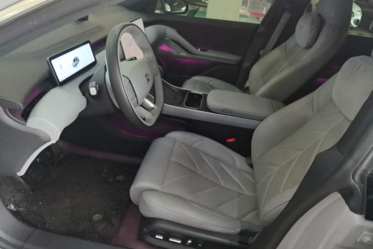 Used Nio ET5T 2025 75 kWh Touring Left Front Seat