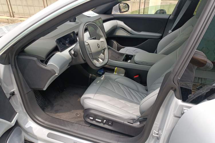 Used Nio ET5T 2025 100kWh Touring Left Front Seat