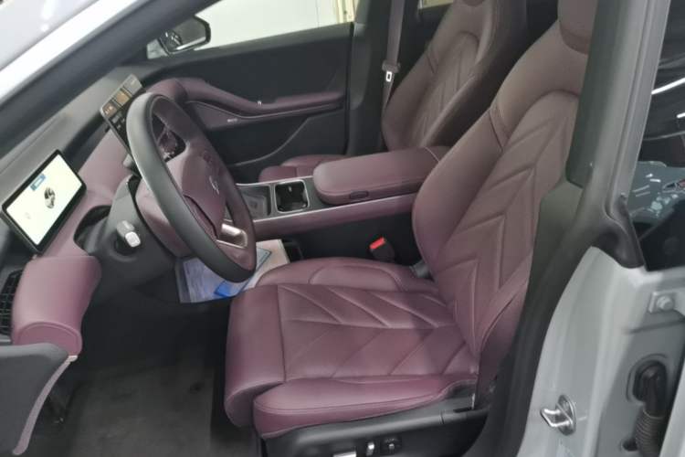 Used Nio ET5T 2025 75 kWh Touring Left Front Seat