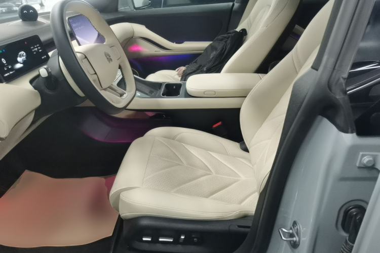 Used Nio ET5T 2025 75 kWh Touring Left Front Seat