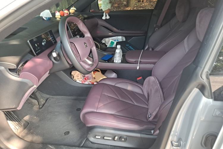 Used Nio ET5T 2025 75 kWh Touring Left Front Seat