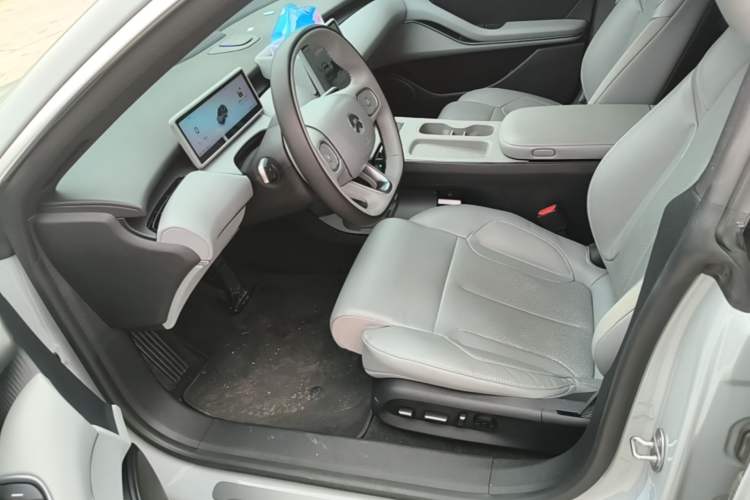 Used Nio ET5T 2025 75 kWh Touring Left Front Seat