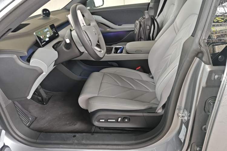 Used Nio ET5T 2025 75 kWh Touring Left Front Seat