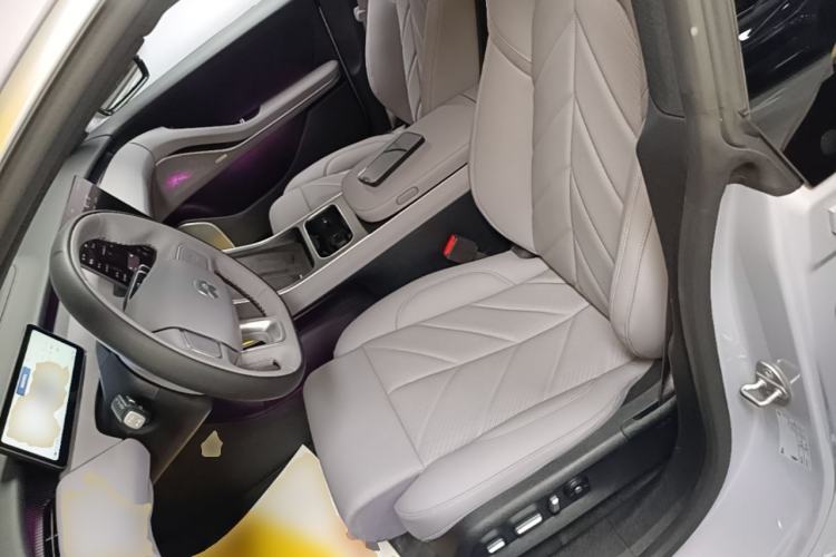 Used Nio ET5T 2025 75 kWh Touring Left Front Seat