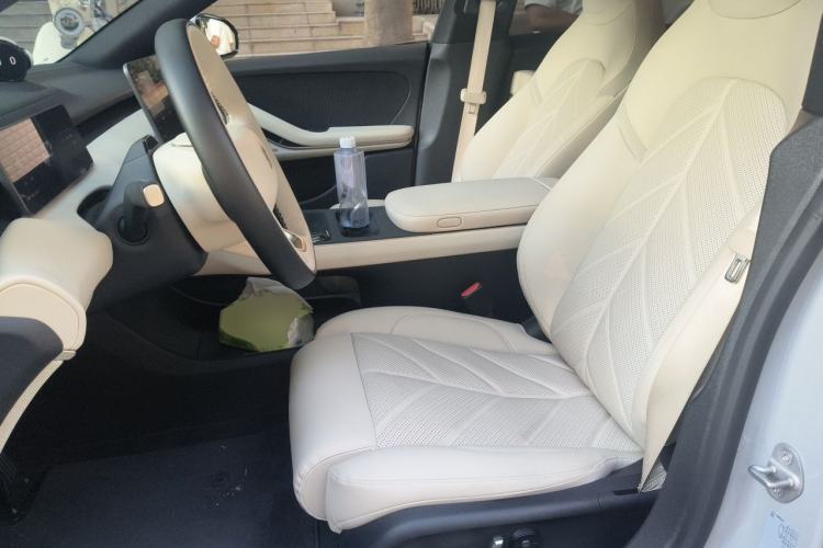 Used Nio ET5T 2025 75 kWh Touring Left Front Seat