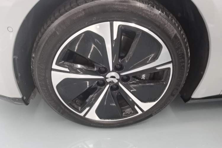 Used Nio ET5T 2025 75 kWh Touring Left Front Wheel Hub