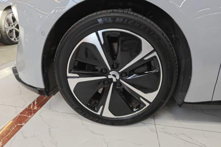 Used Nio ET5T 2025 75 kWh Touring Left Front Wheel Hub