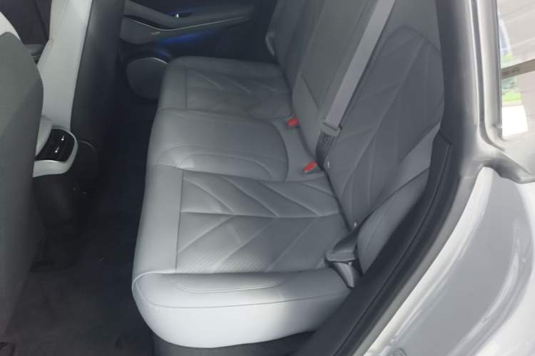 Used Nio ET5T 2025 75 kWh Touring Left Rear Seat