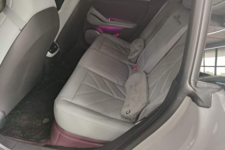 Used Nio ET5T 2025 75 kWh Touring Left Rear Seat