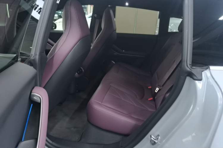 Used Nio ET5T 2025 75 kWh Touring Left Rear Seat