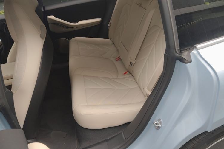 Used Nio ET5T 2025 75 kWh Touring Left Rear Seat