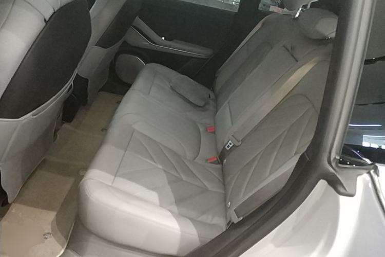 Used Nio ET5T 2025 75 kWh Touring Left Rear Seat