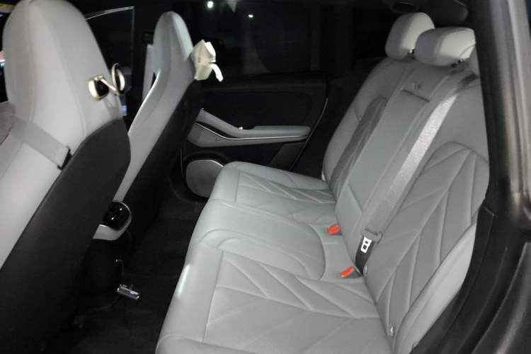 Used Nio ET5T 2025 75 kWh Touring Left Rear Seat