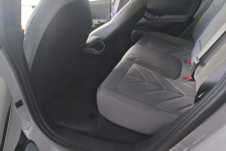 Used Nio ET5T 2025 75 kWh Touring Left Rear Seat
