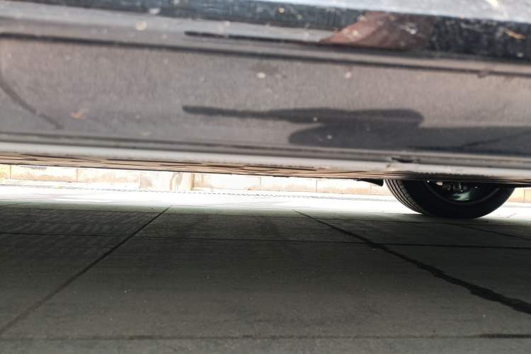 Used Nio ET5T 2025 100kWh Touring Left Side Sill
