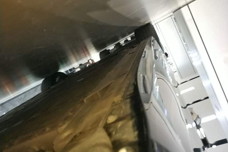 Used Nio ET5T 2025 75 kWh Touring Left Side Sill