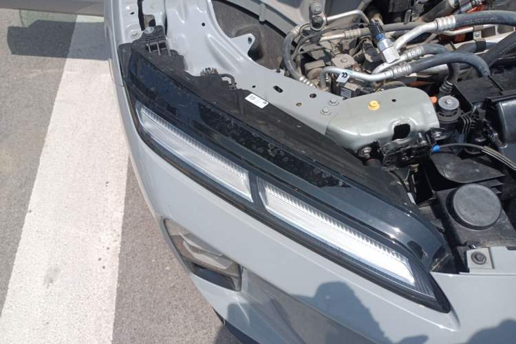 Used Nio ET5T 2025 75 kWh Touring Right Front Headlight