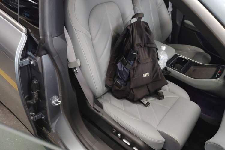Used Nio ET5T 2025 75 kWh Touring Right Front Seat
