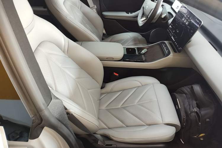 Used Nio ET5T 2025 Model Champion Commemorative Edition, 75kWh Touring Right Front Seat