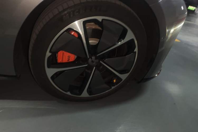 Used Nio ET5T 2025 75 kWh Touring Right Front Wheel Hub
