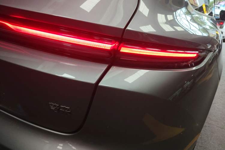 Used Nio ET5T 2025 75 kWh Touring Right Rear Taillight