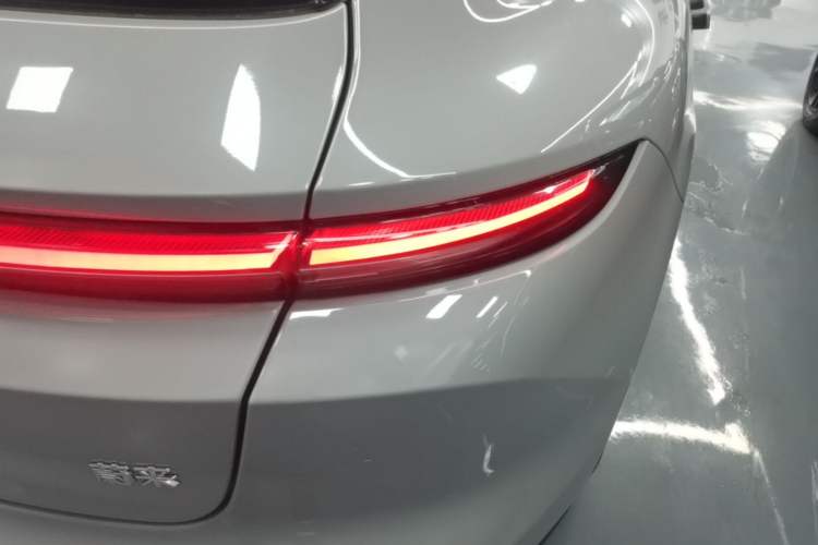 Used Nio ET5T 2025 75 kWh Touring Right Rear Taillight