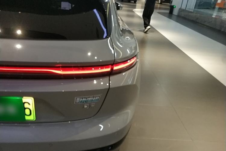 Used Nio ET5T 2025 75 kWh Touring Right Rear Taillight
