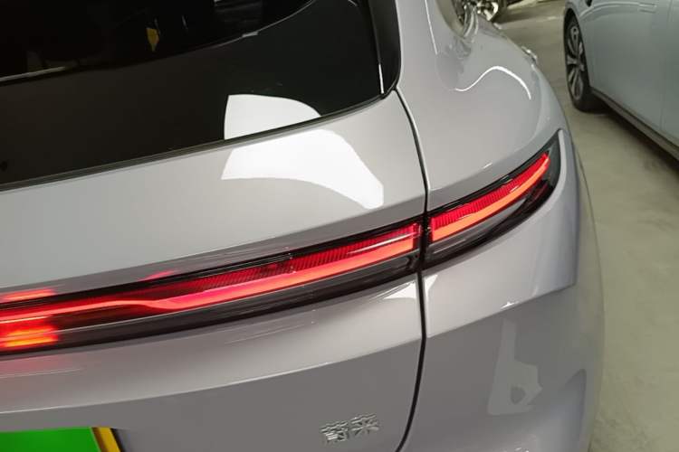 Used Nio ET5T 2025 75 kWh Touring Right Rear Taillight