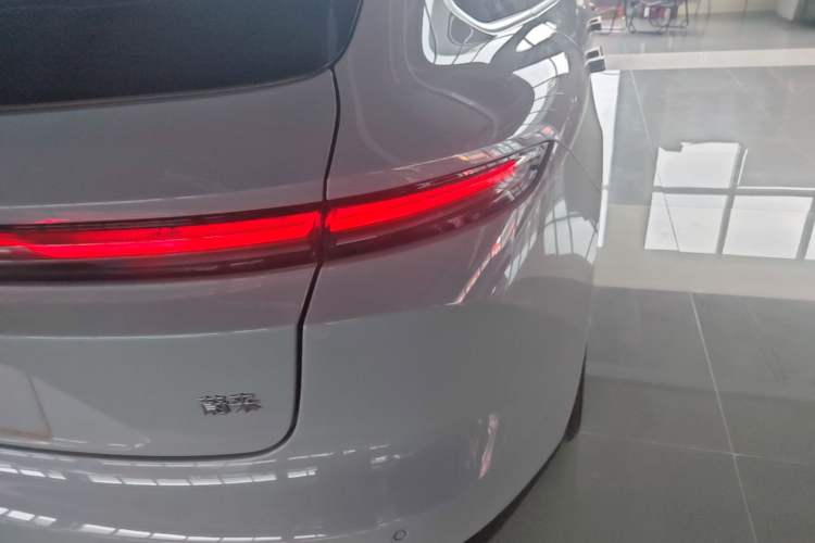 Used Nio ET5T 2025 75 kWh Touring Right Rear Taillight